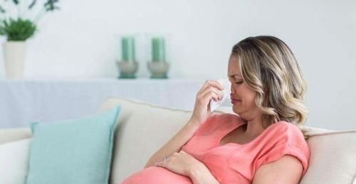 胎儿|胎儿在妈妈肚子里有“两怕”,孕早中晚期各不同,孕妈要分别注意