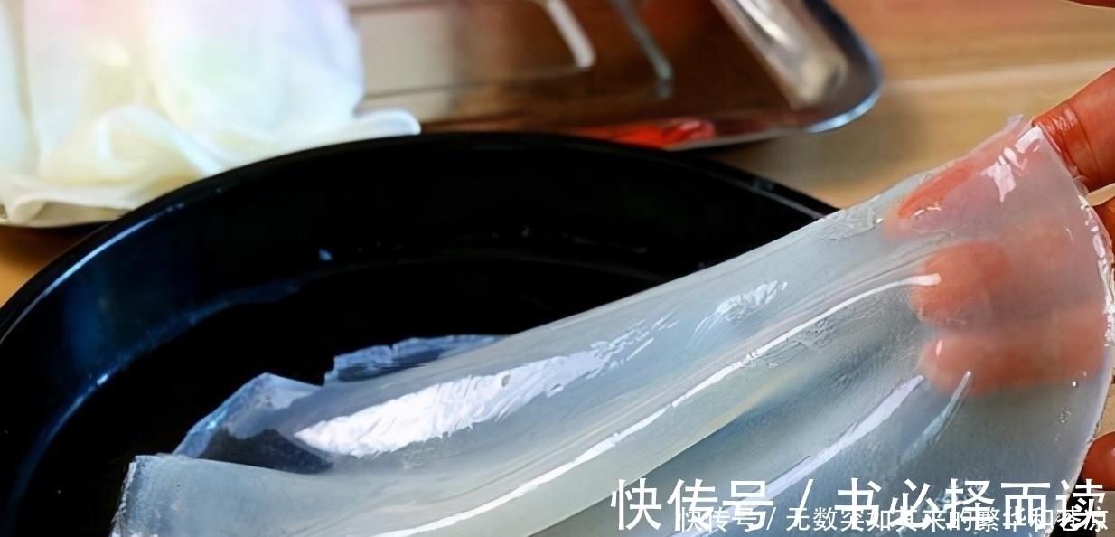 凉白开水|电饼铛做凉皮，原来这么简单！不洗面不用蒸，筋道爽滑比买的好吃