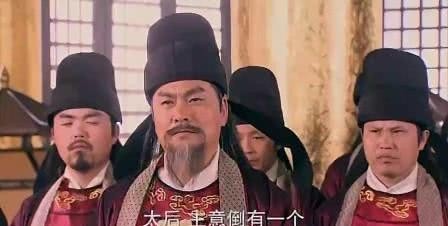 皇权|武则天和儿子进行残酷的皇权PK时,一牛人出现了,结局太意外