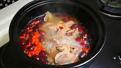 冬天，喝鸡汤羊汤不如喝这汤，营养极高，再贵也要吃，太香了！