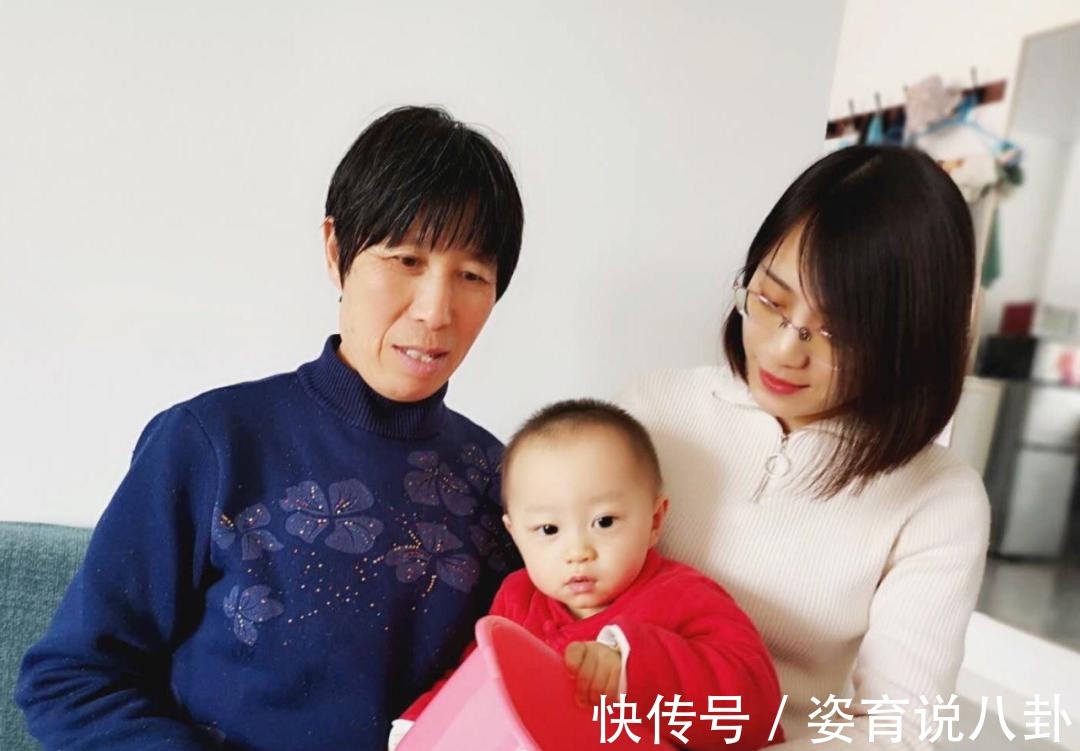 老人|越来越多的姥姥上阵带娃,是因为这三个“断层优势”,奶奶不具备