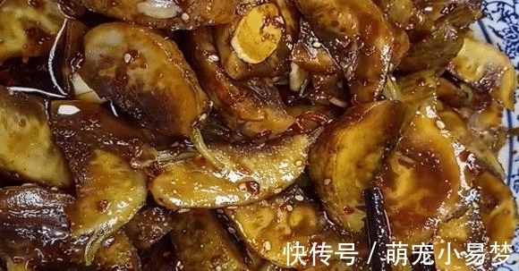 芹菜根|秋季,市场碰到它别错过,不用去皮,洗净加料一腌,比泡萝卜好吃