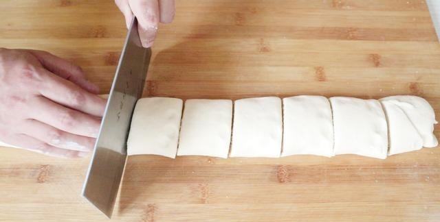 花生米还可以这样做，香酥暄软又多层，外面花钱学不到，太香了！