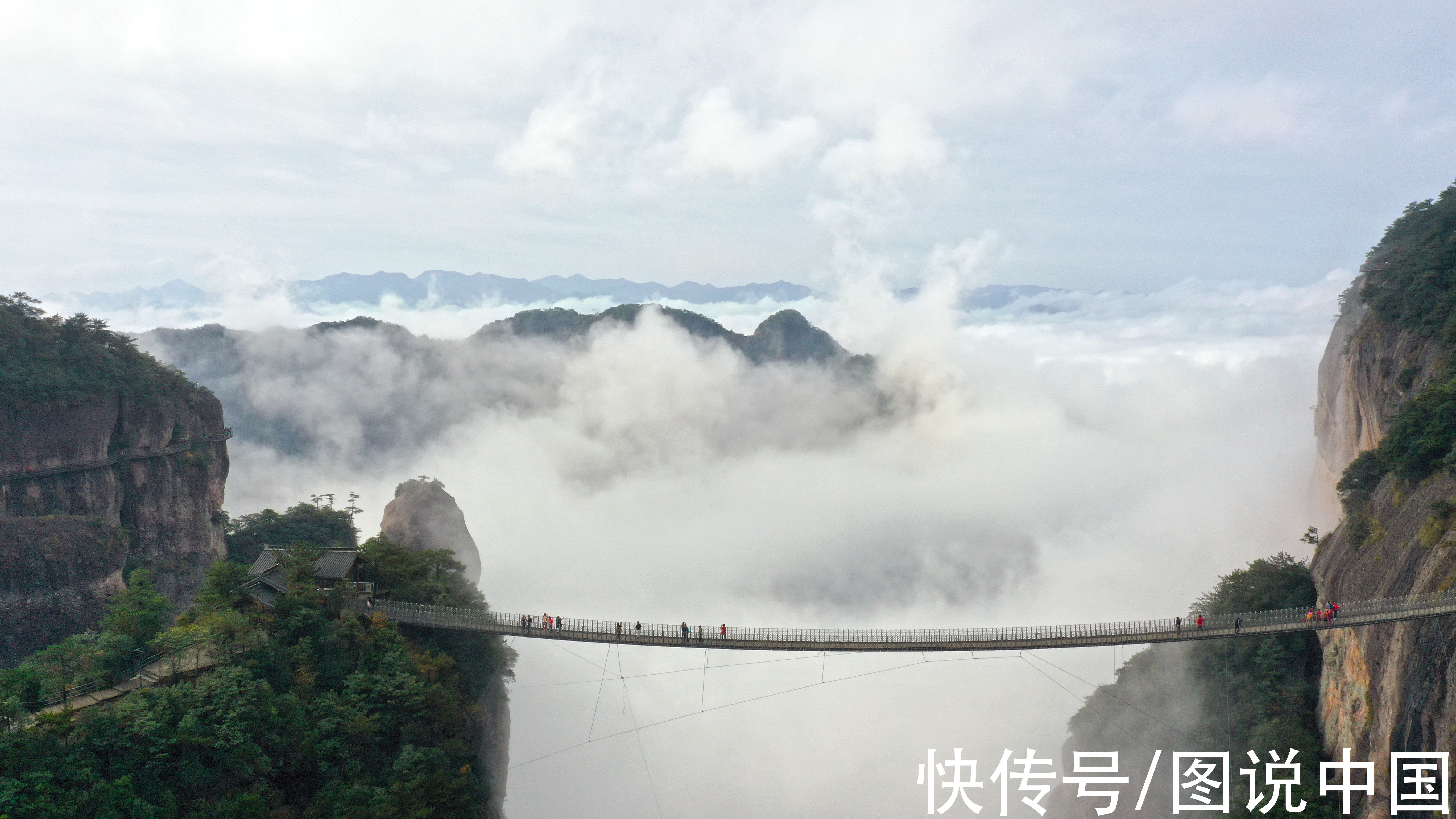 仙居|浙江仙居：神仙居云雾缭绕 宛如人间仙境