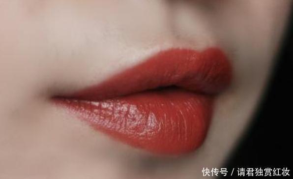 红色|这4种口红,被网评为“黄皮救星”,大红色要靠边站了