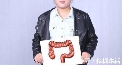 肠道|比香蕉还好的“通便”食物，睡前坚持吃，或能终结便秘，养好肠道