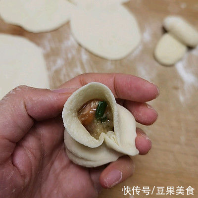 5分钟就能做好的猪肉白萝卜小笼包，简单又好吃