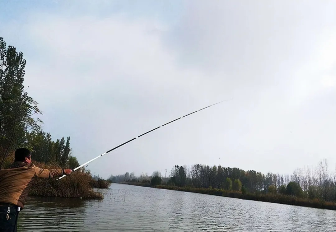 冬天鱼往深水跑,教你一套黄金钓法,多冷都能钓斤鲫