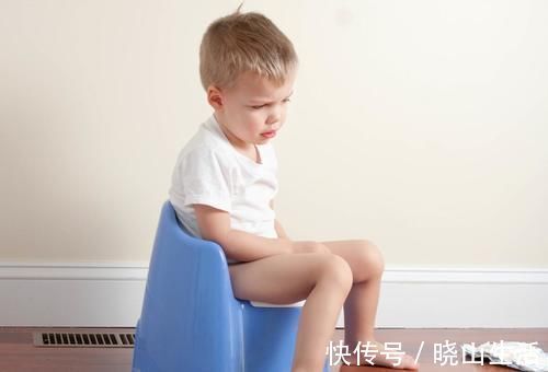 家长|宝宝一岁半了,就可以开始戒掉纸尿裤了,不然对发育大有影响