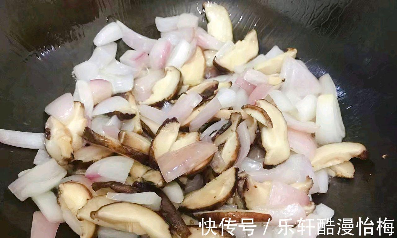 紫洋葱|我家最爱吃的下饭菜,8分钟出锅,营养足特开胃,孩子不挑食