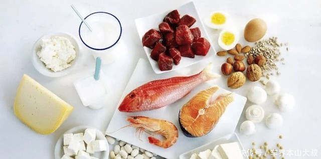 饮食习惯|血糖6.1算高吗血糖新标准来了,没超过“这个范围”也许不算高!