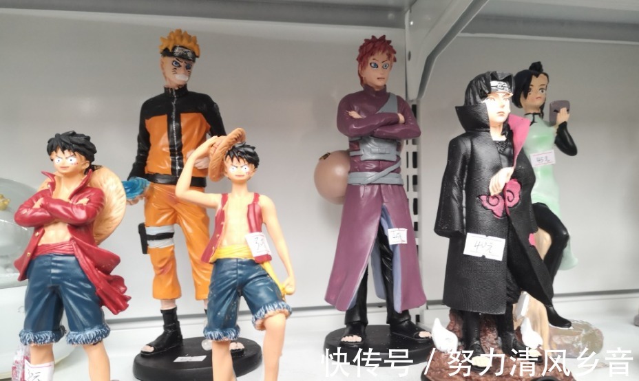 山寨|學校超市出現山寨手辦，造型驚悚40一個，網友吐槽日元都嫌貴