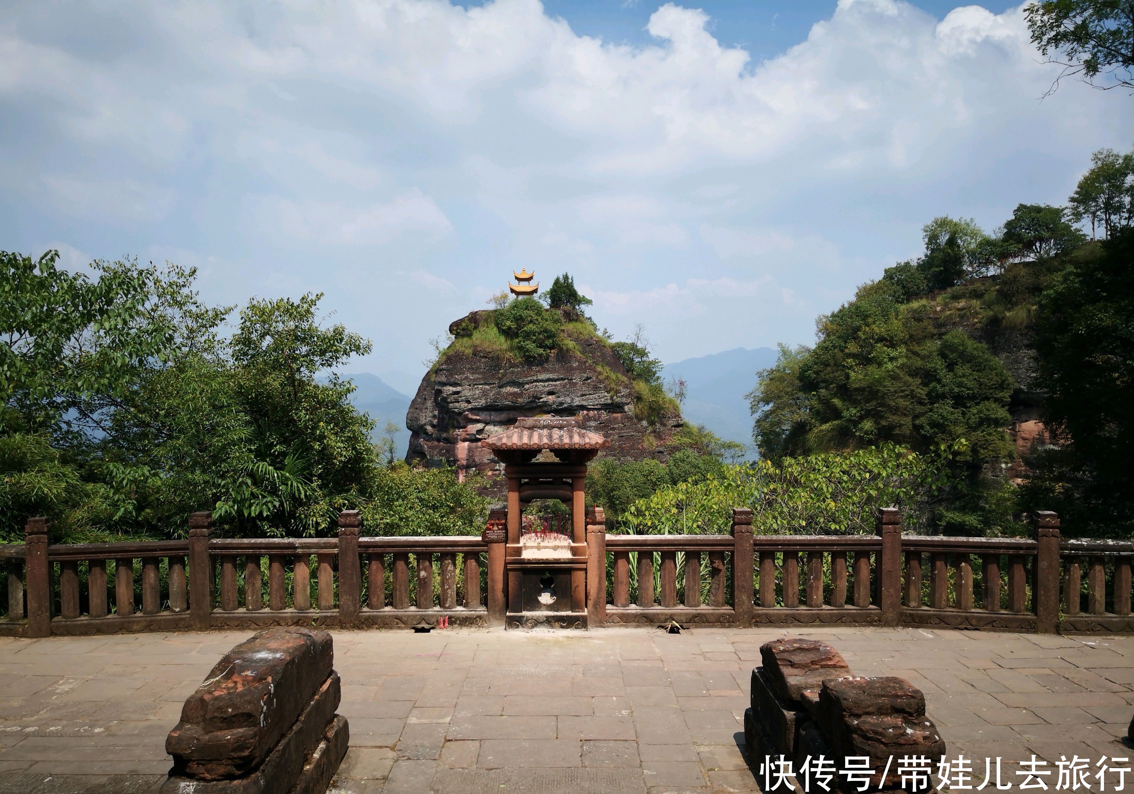 赞为|中国四大道教名山之一，被乾隆赞为江南第一名山，江南的小武当