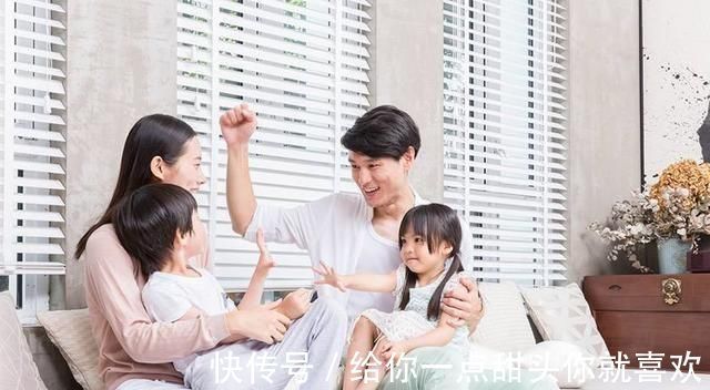 林林|孩子几岁时给配“手机”最好不是10岁，不是15岁，这时间最好