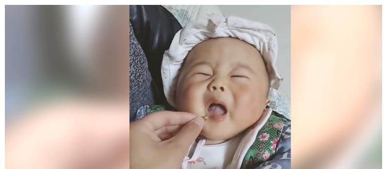 想吃|萌娃天天吃维生素,吃到都腻了,网友:不想吃,还耍性子呢