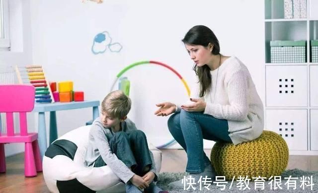 聊天记录|新疆：一小学女生为防妈妈偷看手机，用英文和同学聊天，网友支招