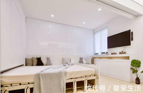 主卧室|榻榻米主卧室，客厅储物柜装可折叠床，这套70㎡二手房装修真实用！