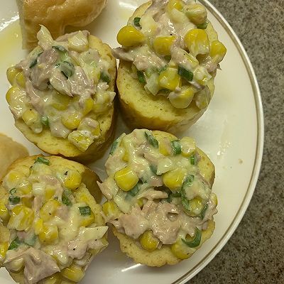 金枪鱼芝士夹馅法棍