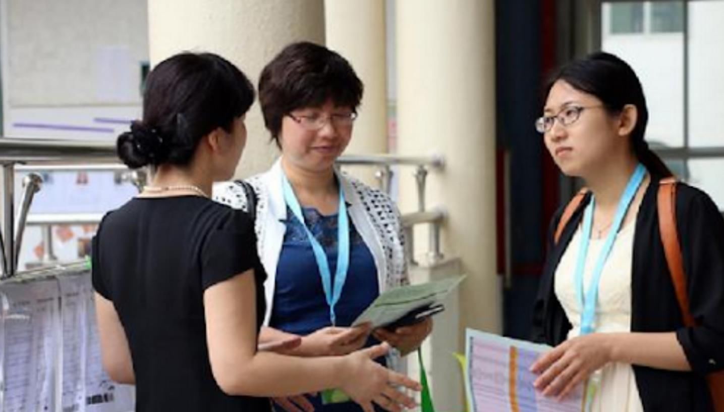 娃数|“老师让带1万颗豆”, 宝妈陪娃数到半夜,质问老师反遭“打脸”