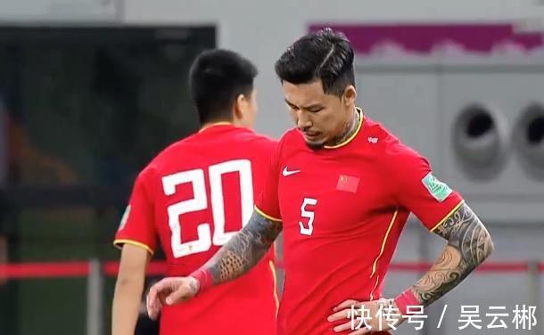 新规|国足名单将公布!李霄鹏召40人,郑智在列,新规或让4大国脚被弃