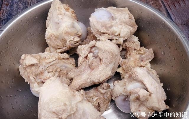 29元一位的大骨头自助餐，凭什么盈利听完行内人讲解，涨知识了