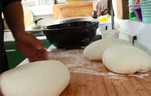 教你在家蒸馒头,3个小诀窍,不塌陷不回缩,洁白无瑕又松软