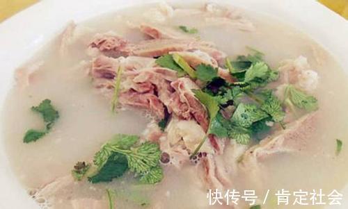 羊肉新吃法，孩子大人都喜欢，简单快手又营养，一顿吃两碗都不够