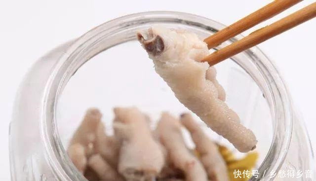 这菜道酸辣开胃,美白美颜,老公说这道菜真神奇