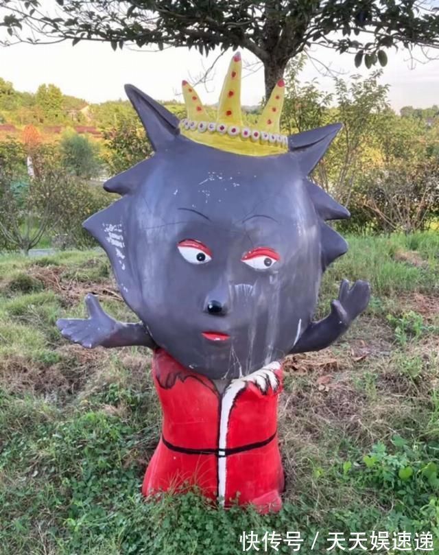 黑猫警长|“乡村版漫展”有多搞笑红太狼秒变“平底锅脸”,哪吒脸也歪了