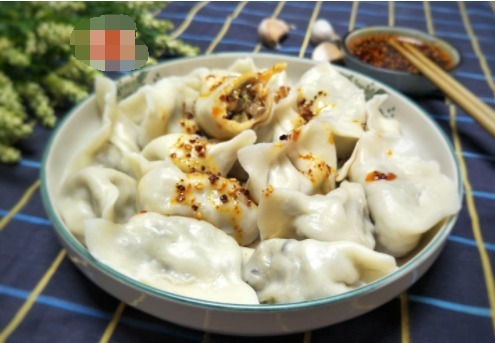 用它来包饺子,味道好鲜美,成本好低,吃一次想十次