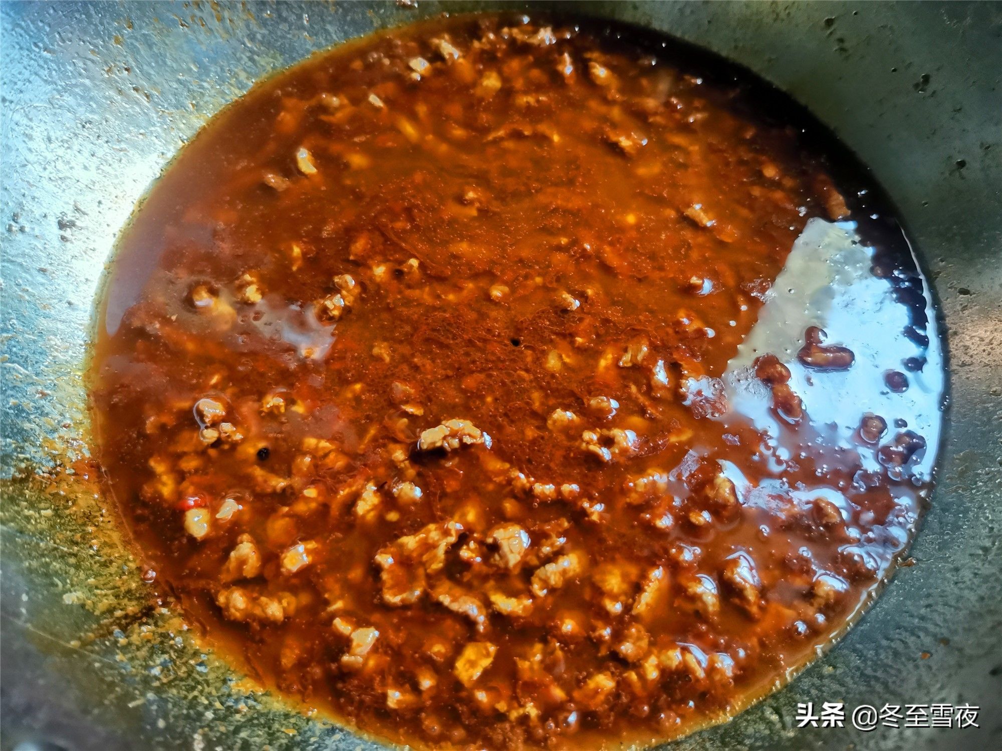 翻炒均匀|想吃下饭酱，不用超市买，教你在家做，比老干妈还好吃，太下饭了