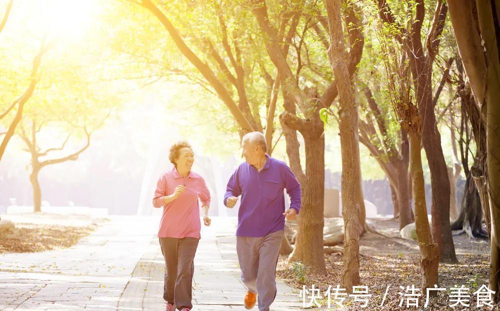 下肢|早起一个简单动作，只需3分钟，补肾壮阳，通气血，在家就能做