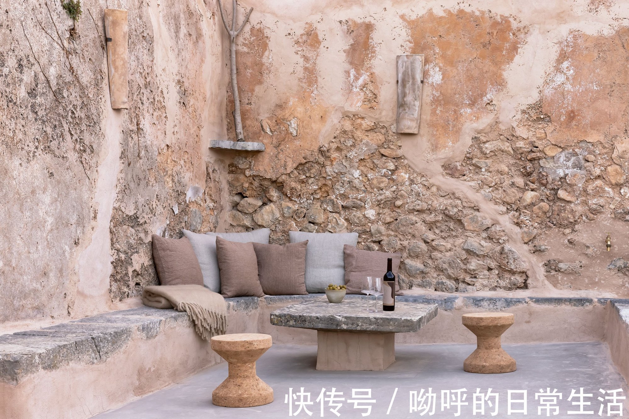 极简主义|百年老宅改造,联排别墅尽显自然极简主义美学