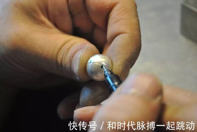 机关|这件暗藏机关的项链，又变手链的可拆搭扣