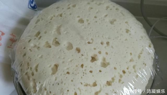 蒸馒头只会加水难怪做出来的不好吃,教你这1招,馒头松软好吃