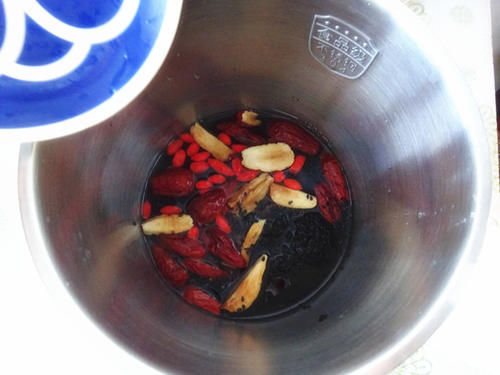  三黑米糊|女人常吃这三黑，强过生发剂，不怕头发大把掉，还能促进头发生长