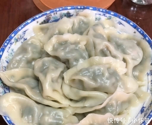 越吃越“臃肿”的四种主食，饺子不算啥，爱吃图四胖成“小肥猪”