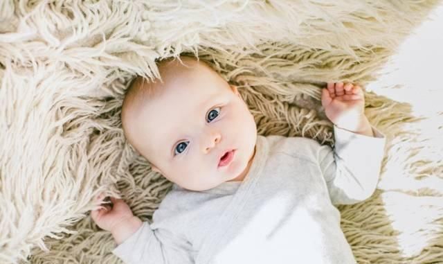 宝宝|孩子经常这样睡,以后发育会落后同龄人一大截