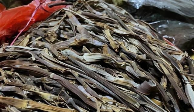 遇到这3种蔬菜多买些，晒干保存起来，冬天用来炖肉蒸包子都好吃