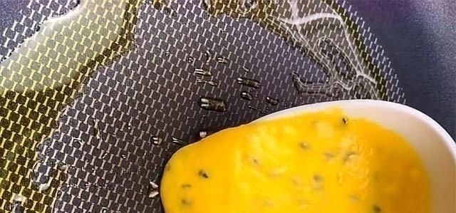 南瓜这样做，好吃又营养，我家隔三差五做，儿子每次吃8个都不够