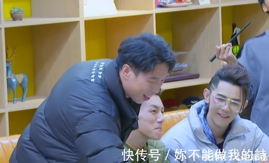 馒头|史上最狠节目组?禁演嘉宾只配吃馒头咸菜,烧饼馋急眼后悲剧了