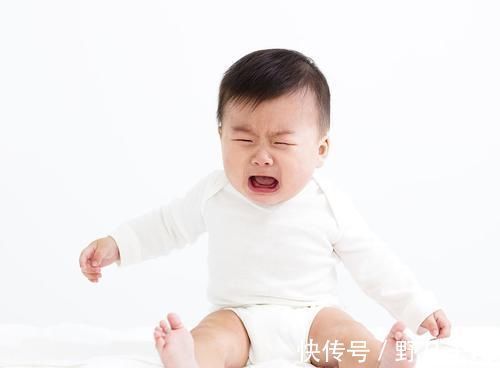 委屈|宝宝被妈妈骂哭,为何还要妈妈抱?背后原因,很暖心