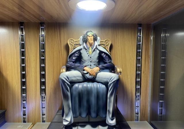 爱好者|肥宅收藏没版权的手办被展览,柜子成为讨论的热点?简直帅炸了