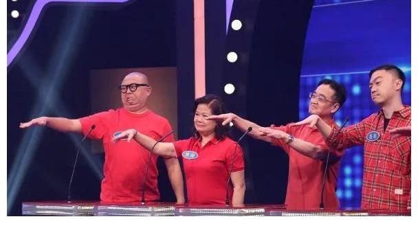 主持人|TVB名嘴担任节目嘉宾,不留情面“力数”主持人:又装又拽态度又差!