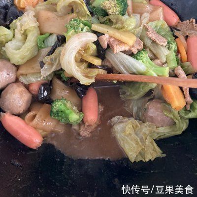 吃了这碗不辣的麻辣香锅，一口下肚感觉超暖