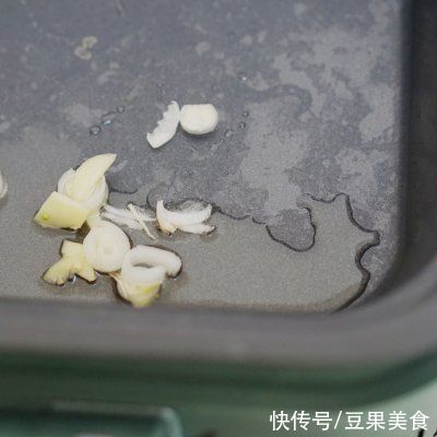 没有什么是西兰花豆腐虾汤解决不了的