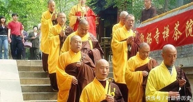 至今|“师兄与师傅下山抗日,至今未归”的道教,为何没有佛教受欢迎