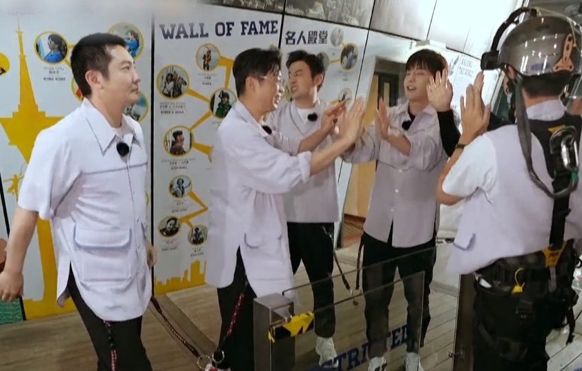 极挑成嘴炮节目?两次蹦极欺骗观众,一次是邓伦,一次是迪丽热巴