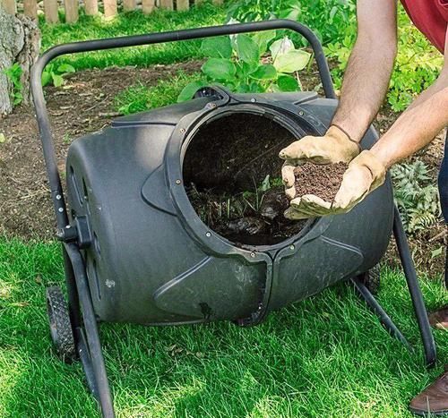 用堆肥和清水自制有机液肥 浇叶片上都行 给一点植物就长特快 快资讯 用堆肥和清水自制有机液肥 浇叶片上都行 给一点植物就长特快 快资讯