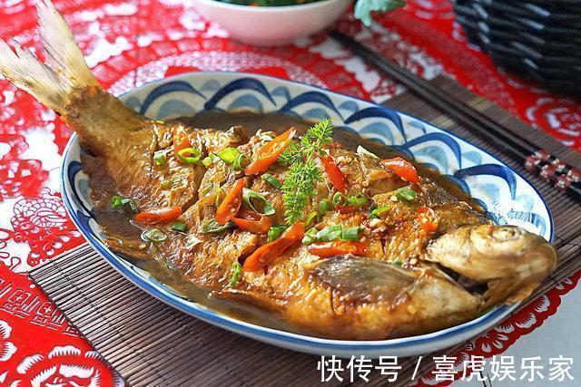 红干椒|美食推荐羊肉酸菜粉丝、五花肉炒青蒜、红烧鲳鱼、西兰花炒鸡蛋